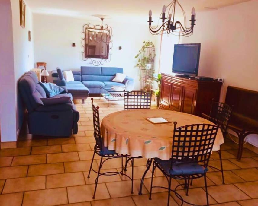 Maison En Pierre Au Milieu Du Bocage Coulouvray-Boisbenâtre Exteriör bild
